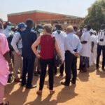 Visite de Hallade au CSPS du secteur 11