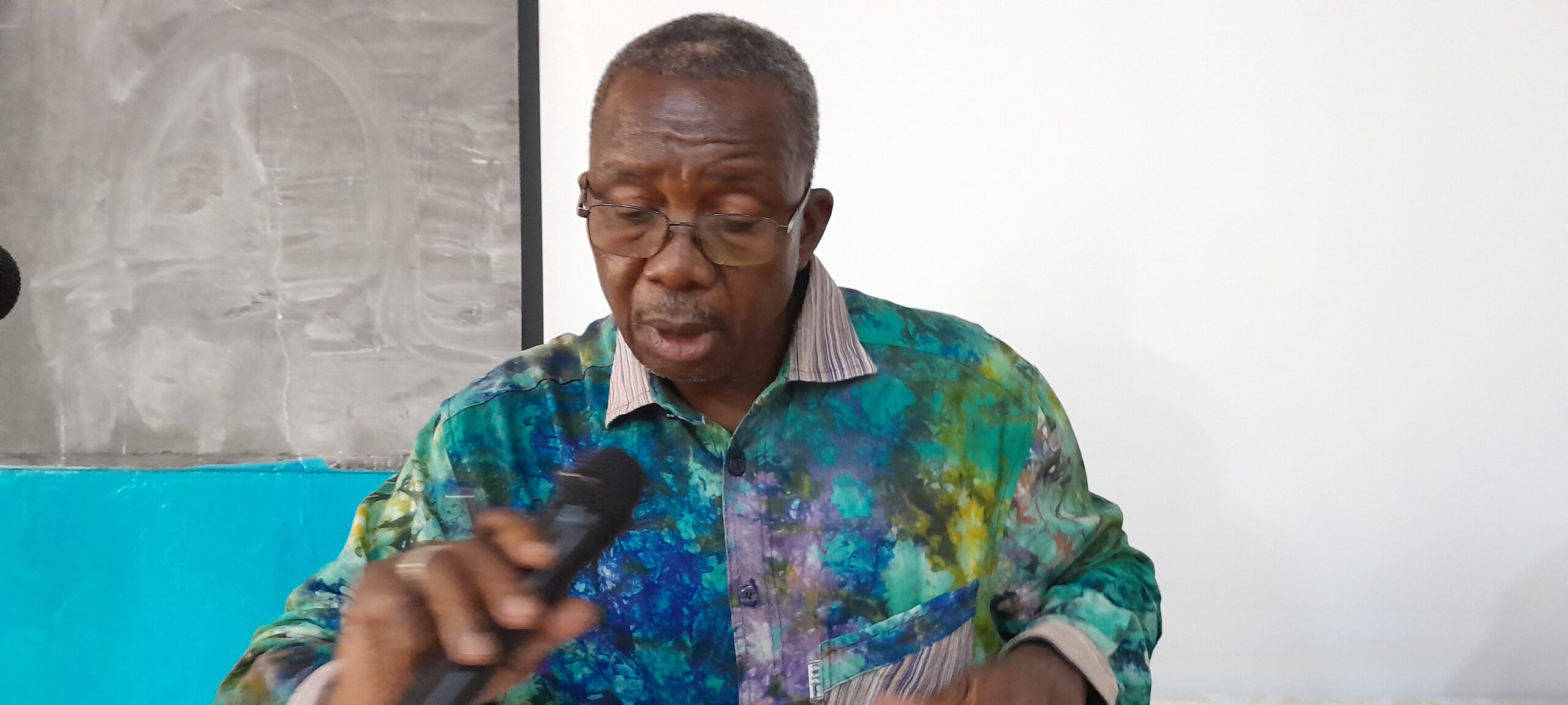 Siaka OUATTARA , SGR de l'Est lisant le discours d'ouverture