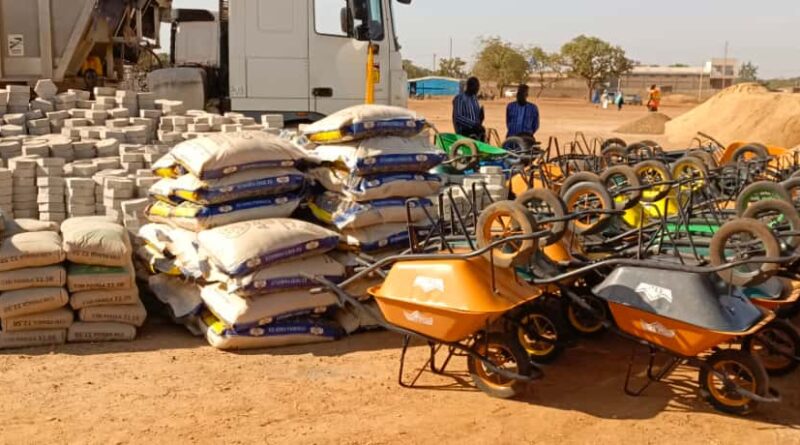 Faso Mebo : Les Hommes d'Affaires de l'Est Mobilisent 15 Millions FCFA en Ciment et Matériels