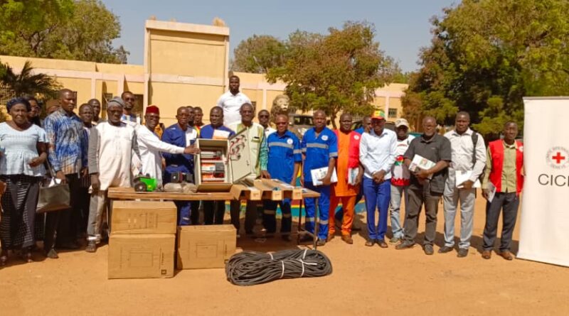 Fada N’Gourma : le CICR remet une importante infrastructure d’alimentation en eau à l’ONEA