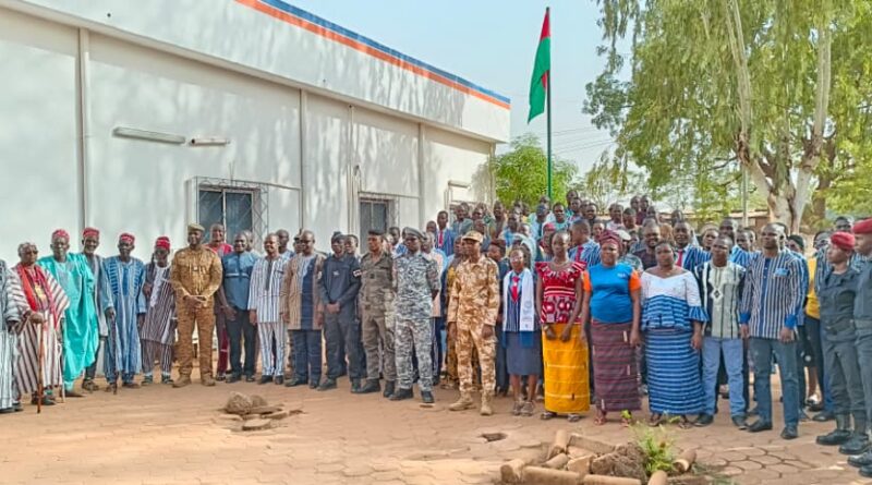 Fada N’Gourma : la montée des couleurs se transforme en tribune pour le patriotisme économique